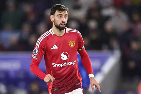 تقارير: برونو فرنانديز يرفض عرض الهلال السعودي